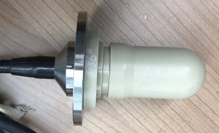 1707112713460760.jpg 管道泄漏監(jiān)測壓電水聽器法蘭安裝方式.jpg