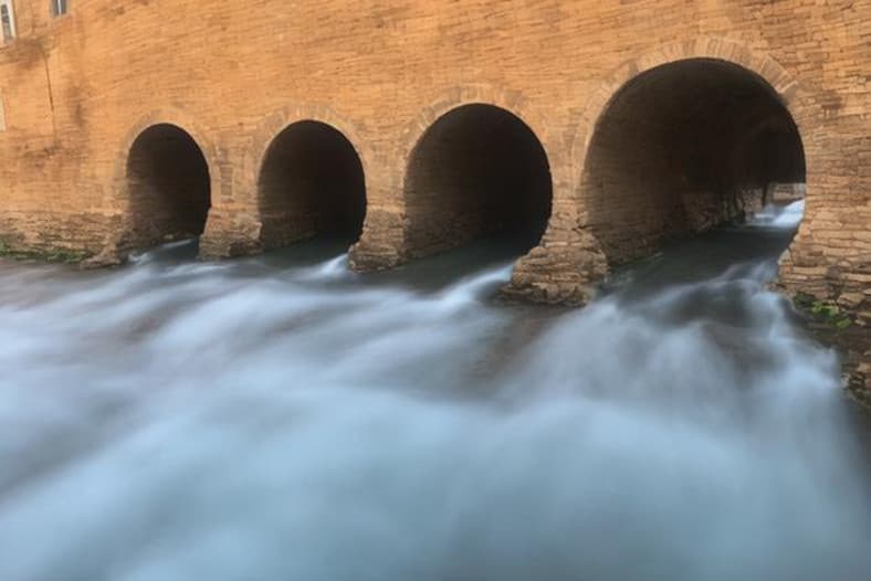 1722303837363957.jpg 城市智慧排水監(jiān)測(cè)系統(tǒng)解決方案使用場(chǎng)景.jpg